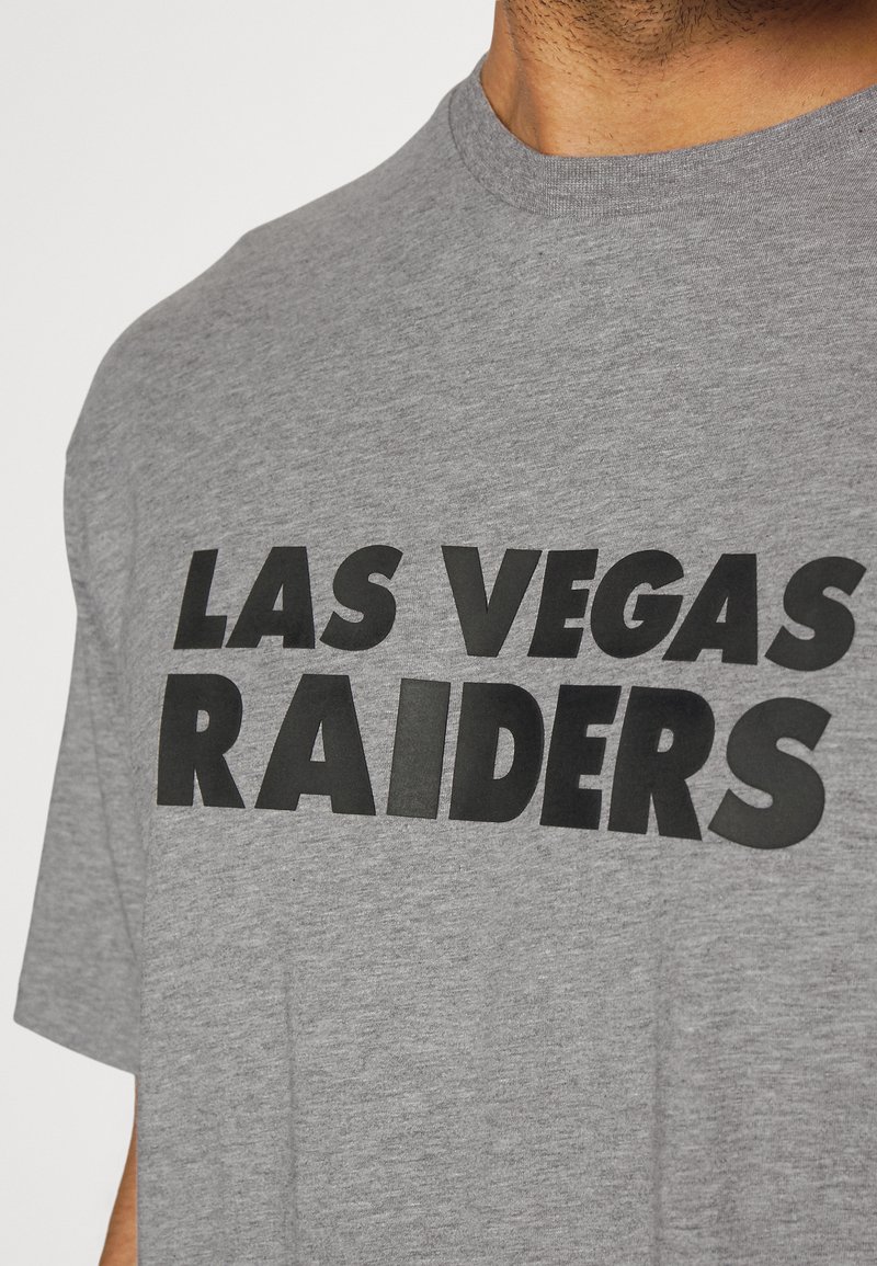 Herren Shirts | New Era NFL LAS VEGAS RAIDERS WASHED PACK WORDMARK OVERSIZED TEE Sport T-shirt grey/grau - YP66337 Herren Shirts | New Era NFL LAS VEGAS RAIDERS WASHED PACK WORDMARK OVERSIZED TEE Sport T-shirt grey/grau - YP66337