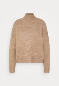 Pull en tricot beige avec un col roulé rond et un ourlet côtelé. Présente une coupe décontractée, un motif texturé et des épaules tombantes.