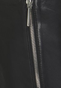 HUGO Jupe en cuir - black
