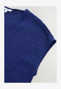 Unselected, blue