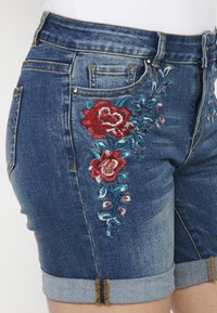 Koroshi Short en jean - azul osc   dark blue
