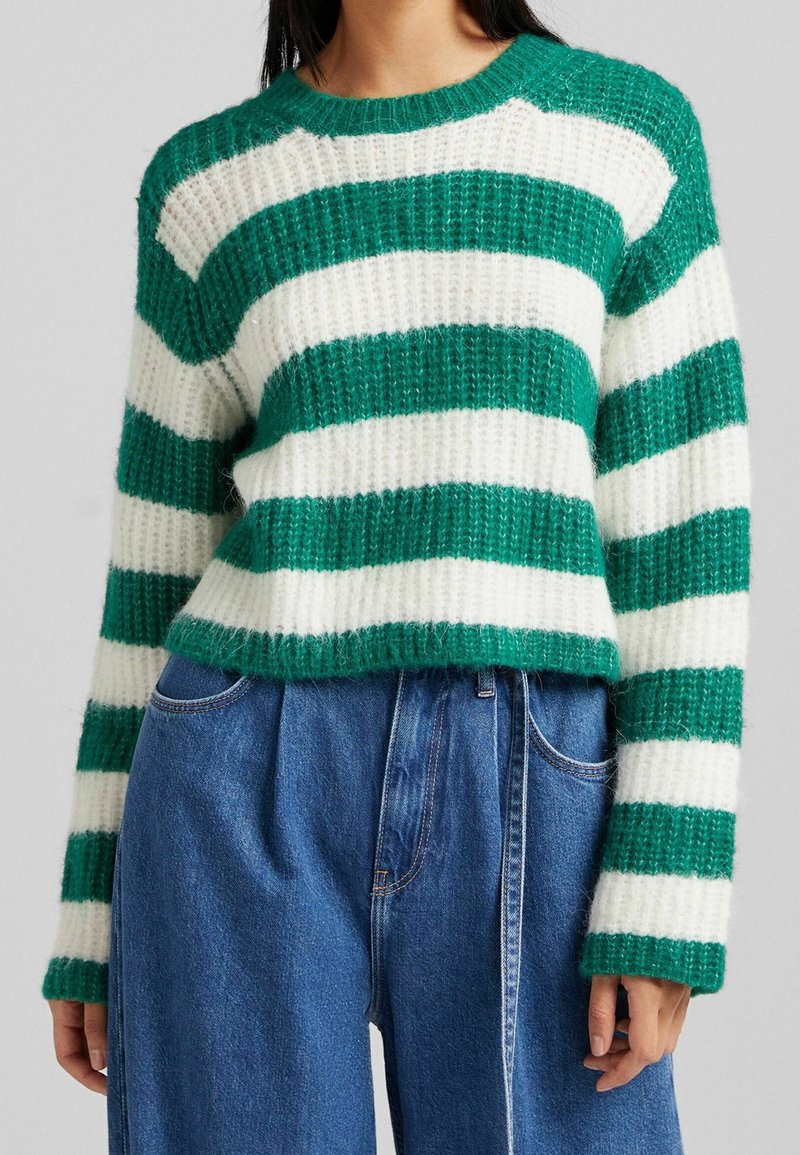 Bershka Strickpullover - green
