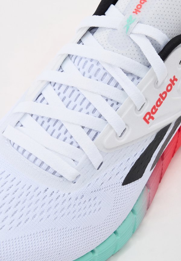 NANO - Training shoe4