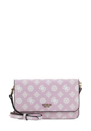 Sac bandoulière synthétique rose avec motif de logo blanc, ferrures dorées et bandoulière réglable. Comprend une fermeture à rabat et un bord contrastant noir.