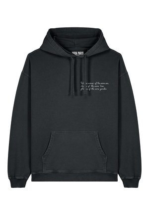 Un hoodie noir en coton doux, avec une poche frontale, des poignets côtelés et une capuche à cordon. Texte blanc sur la poitrine.