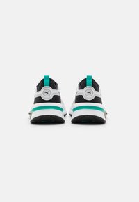 Puma PWRFRAME TR 3 - Zapatillas de entrenamiento - feather gray/black/sparkling green