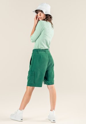 Living Crafts CHLOPEA - Langarmshirt - quiet green natural