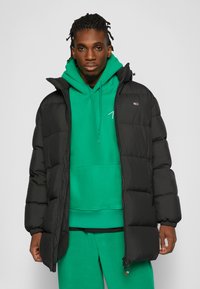 Tommy Jeans ESSENTIAL  - Piumino lungo - black