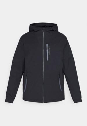 Musta hupullinen takki, jossa edessä vetoketju, kaksi vetoketjullista sivutaskua ja pystysuora vetoketjullinen rintatasku, jossa "Spyder"-logo.