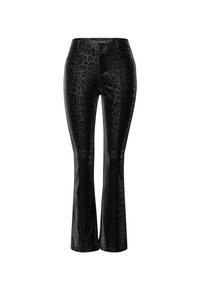 Pantaloni neri a palazzo con una finitura lucida e un sottile motivo leopardato, tasche laterali e vita a media altezza.