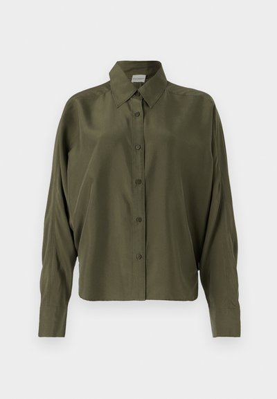 CLOSED PLEATED SHIRT - Skjortebluse - forest green
