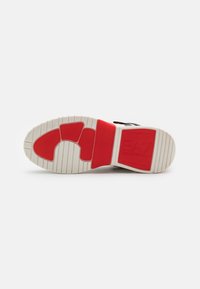 EA7 Emporio Armani NEW BASKET MID SUMMER UNISEX - Sneakers alte - white/black/racing red