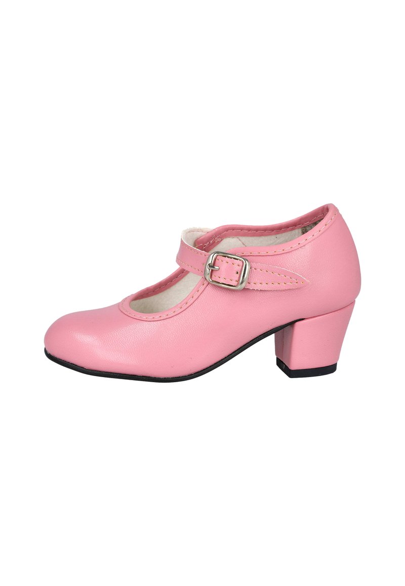 Zapato Mary Jane de cuero rosa con punta redonda, correa ajustable con hebilla y un tacón corto. Textura suave, detalles de costura mínimos.