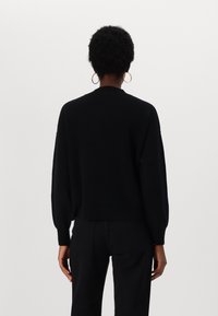Repeat Svetr - black