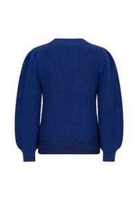 Pull en maille bleu avec une texture côtelée, des manches bouffantes et un col rond. Le design est ajusté à la taille avec un corps légèrement ample.