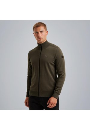 Olivgrüner Reißverschluss-Pullover aus Strickstoff, ausgestattet mit einem hohen Kragen, gerippten Manschetten und einem kleinen Logo-Detail auf der Brust.
