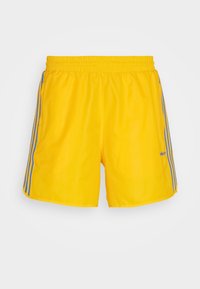 Selected, crew yellow