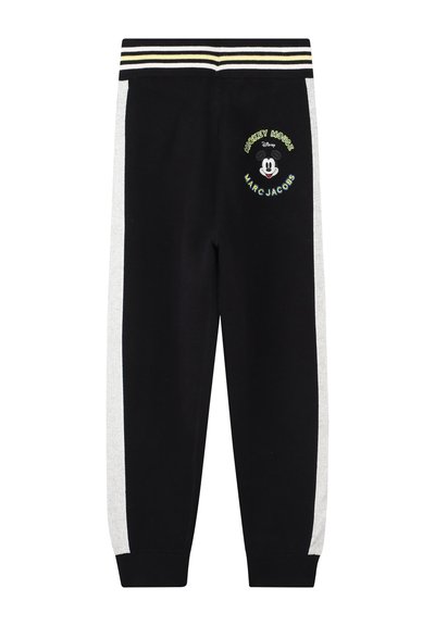 Zwarte sweatpants met grijze zijstrepen, geribbelde tailleband en geborduurd Mickey Mouse ontwerp met de tekst "MARC JACOBS" in felle kleuren.