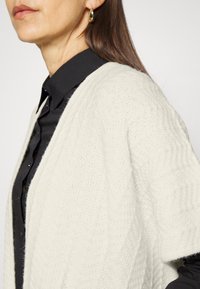 Cream UMBA CARDIGAN - Casaco de malha - eggnog