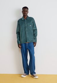 Dickies Camisa - lincoln green