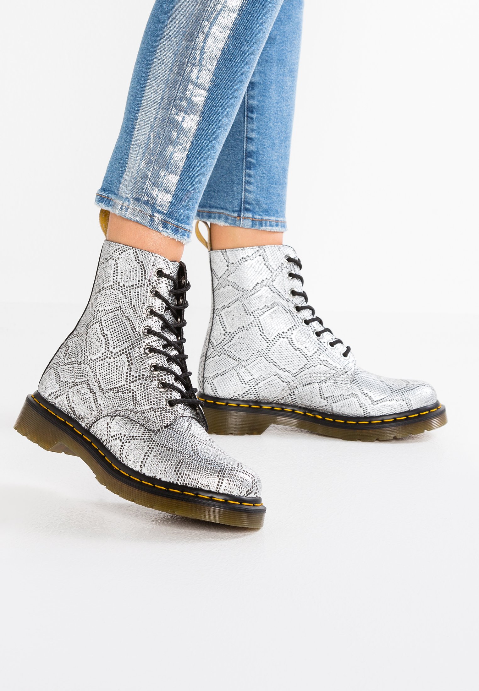 vegan pascal dr martens