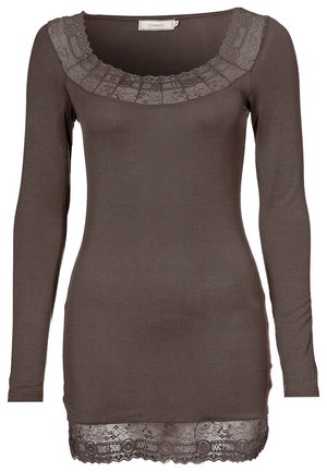Brązowa dopasowana bluzka z długim rękawem, z koronkowym wykończeniem przy dekolcie w kształcie litery U i na dole, miękki materiał, metka z napisem "Cream" wewnątrz kołnierza.