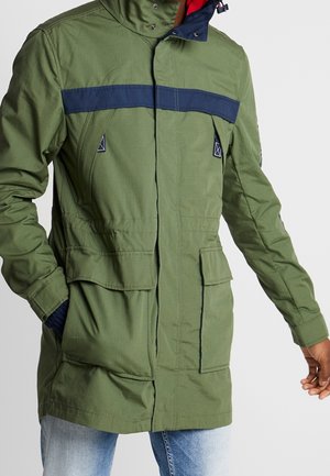 Leichte Jacke - olive