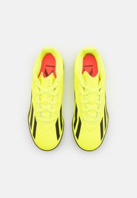 adidas Performance X CRAZYFAST CLUB TF UNISEX - Botines de fútbol para césped - team solar yellow 2/core black/footwear white