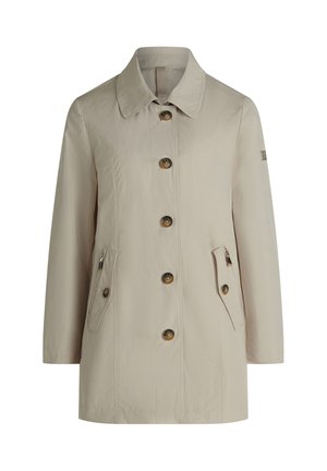 Veste de pluie beige avec un col pointu, une fermeture à six boutons, deux poches latérales et un patch logo sur la manche. Texture lisse.