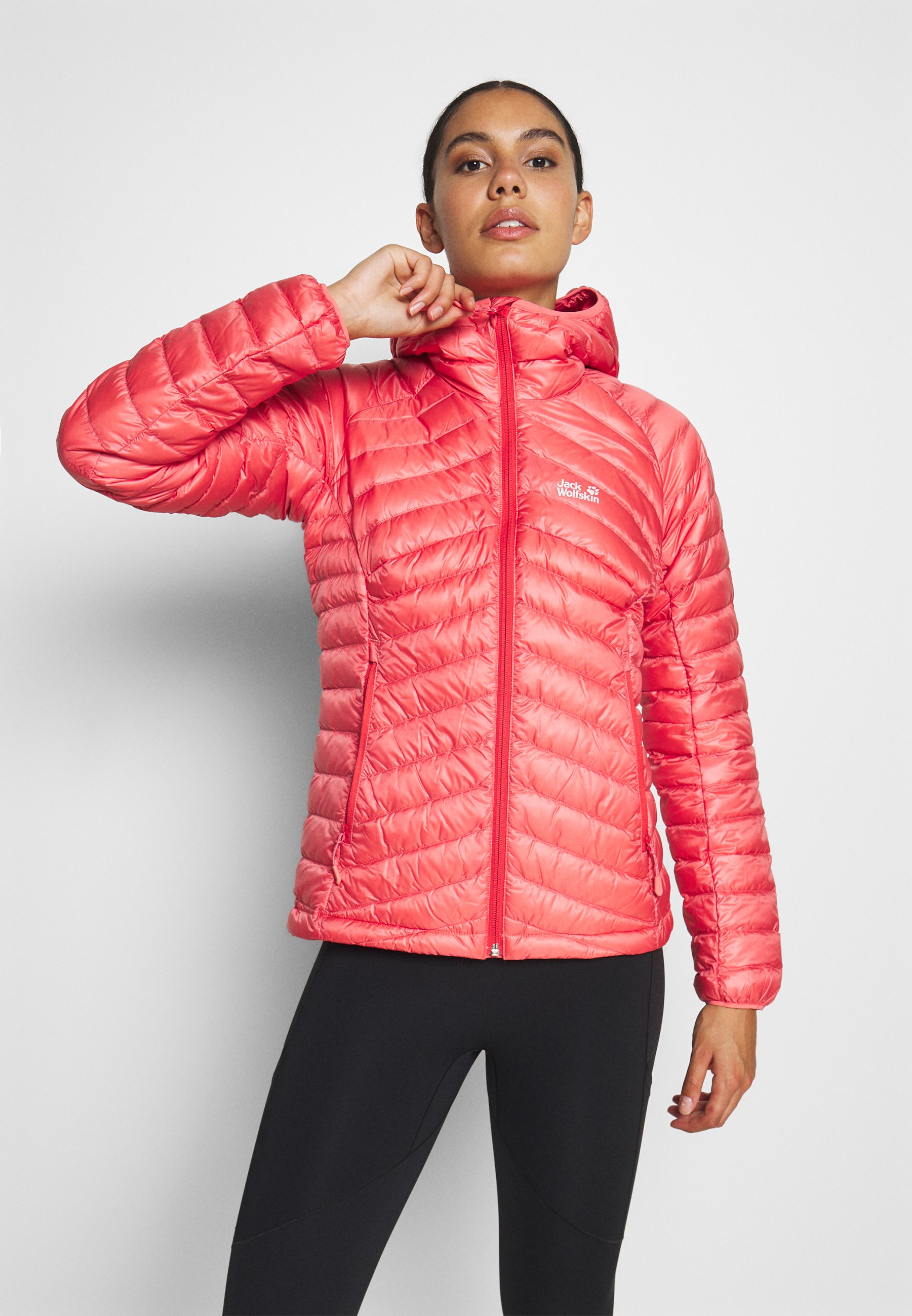 Jack Wolfskin Mountain Down Jacket Coral Pink Coral Zalando Co Uk