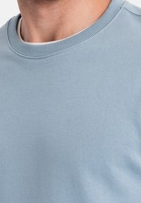 Ombre Felpa - light blue