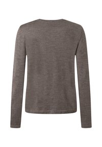 Brun långärmad stickad pullovers med rund halsringning. Slät textur och ribbat kant vid hals och ärmslut. Enkel, minimalistisk design.