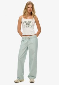 Superdry & Co STRIPE ELASTICATED - Bukser - peppermint chalk stripe