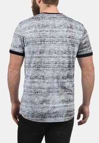 Solid SDINGO - Printtipaita - black