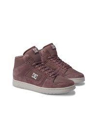Höga sneakers i mauve mocka med grå detaljer. Funktioner inkluderar en nät-tunga, snörning och en framträdande logotyp på sidan. Gummisula.