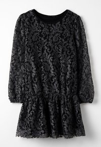 Svart långärmad klänning med blommig spetsöverdrag och rund halsringning, med figursydd midja och lätt utsvängd kjol.