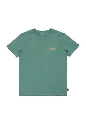 Green cotton t-shirt, short sleeves, crew neck. Features a small light-colored logo on the left side of the chest. Soft texture, casual fit.
