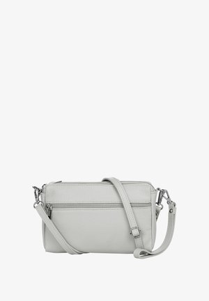 Hellgraue Leder-Crossbody-Tasche mit texturiertem Finish, ausgestattet mit zwei Reißverschlussfächern und einem abnehmbaren Schulterriemen.