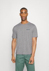 Patagonia DAILY GRAPHIC SHIRT - T-shirt desportiva - abalone blue/feather grey
