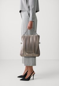 KARL LAGERFELD K/KUSHION FOLDED TOTE - Borsa a mano - champagne