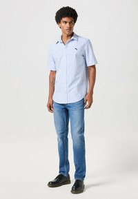 Wrangler Marškiniai - blue stripe oxford