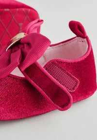 Baker by Ted Baker REGULAR FIT - Chaussures premiers pas - red