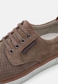 Pius Gabor Sneakers laag - light brown