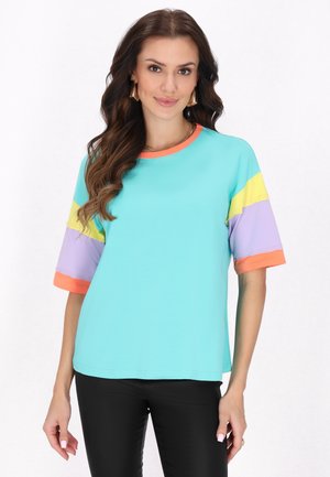 T-paita - light blue