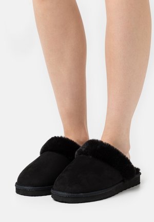 Even&Odd Pantuflas - black