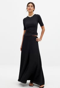 NA-KD Jupe longue - black
