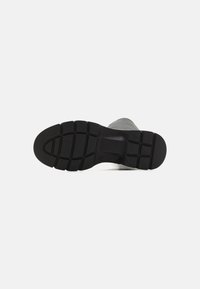Even&Odd Platform boots - black