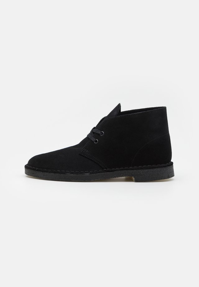 DESERT BOOT - Sportieve veterschoenen - black