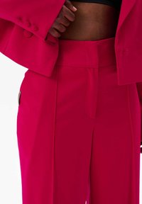 blue shadow DEMI - Broek - czerwony
