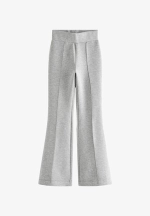 Grijze uitlopende trainingbroek met een brede band, voorzien van twee verticale naden op elk been voor extra detail en een zachte, gestructureerde stof.